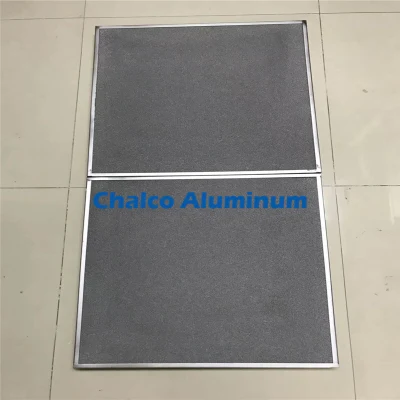 Blocchi/piastre/pannelli in schiuma rivestiti in alluminio